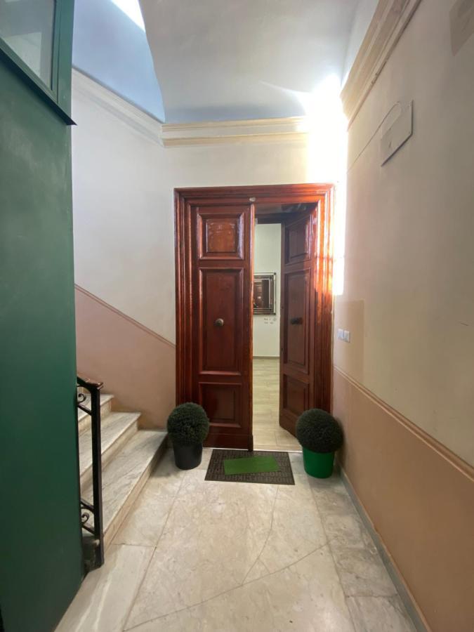 נאפולי Airys B&B - Holiday House מראה חיצוני תמונה