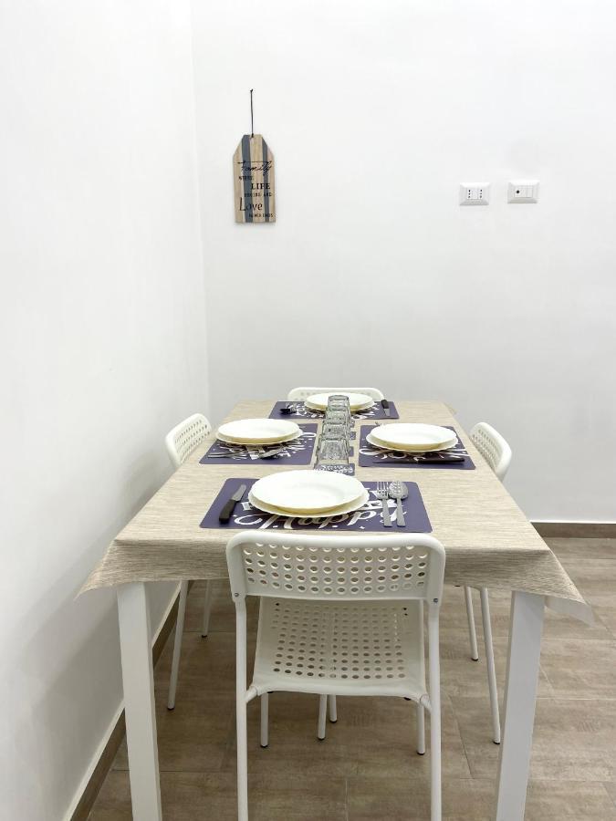 נאפולי Airys B&B - Holiday House מראה חיצוני תמונה